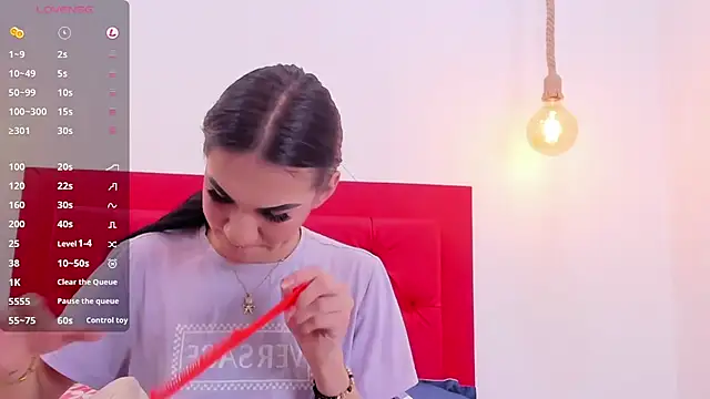 Mia thompson 19 online show from 01-10-25, 08:26