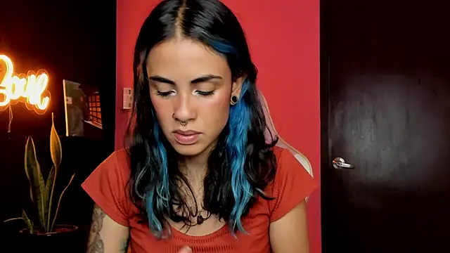 Juanadearco5 online show from 11-13-25, 09:58