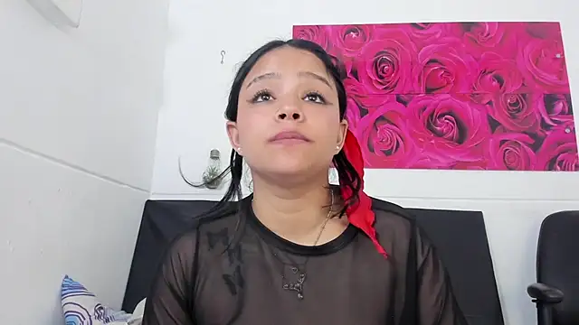 Snapshot of Tiffanny_Rose_ chatting on 12-12-24, 10:09 Tiffanny Rose online show from 12-12-24, 10:09