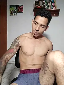 Snapshot of chero_95 chatting on 10-25-25, 06:57 chero 95 online show from 10-25-25, 06:57