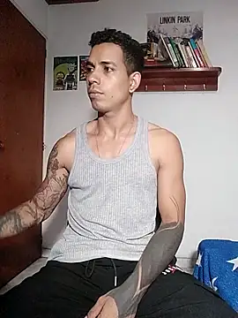 Snapshot of chero_95 chatting on 11-22-25, 02:32 chero 95 online show from 11-22-25, 02:32