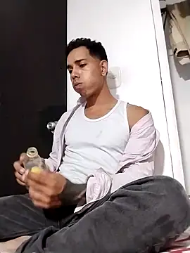 Snapshot of chero_95 chatting on 04-07-26, 10:42 chero 95 online show from 04-07-26, 10:42