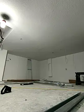 elwhite1996 online show from 12-02-25, 11:11