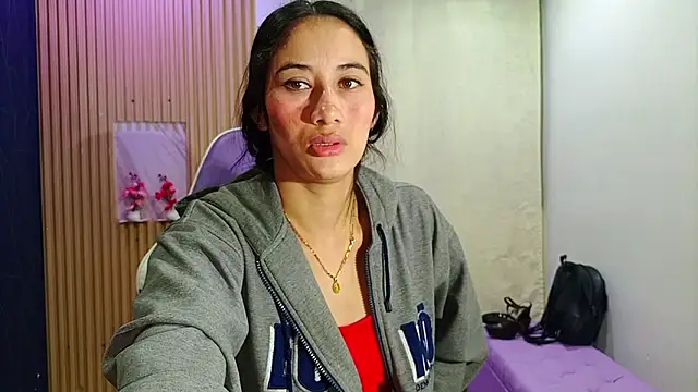 Snapshot of Cataleyalove_ADY chatting on 10-25-25, 08:22 Cataleyalove ADY online show from 10-25-25, 08:22