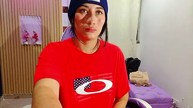 Snapshot of Cataleyalove_ADY chatting on 10-30-25, 11:11 Cataleyalove ADY online show from 10-30-25, 11:11