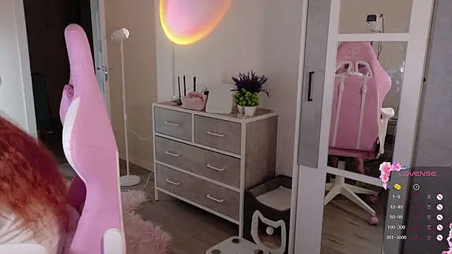 cinnabon girls online show from 11-13-25, 11:36