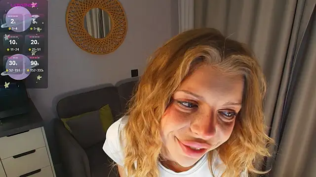 Snapshot of Hannah_Carr chatting on 07-06-26, 08:55 Hannah Carr online show from 07-06-26, 08:55
