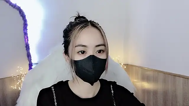 witch-39 online show from 03-18-25, 08:36