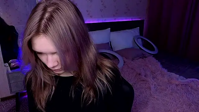 LitaBrom online show from 12-18-24, 01:05