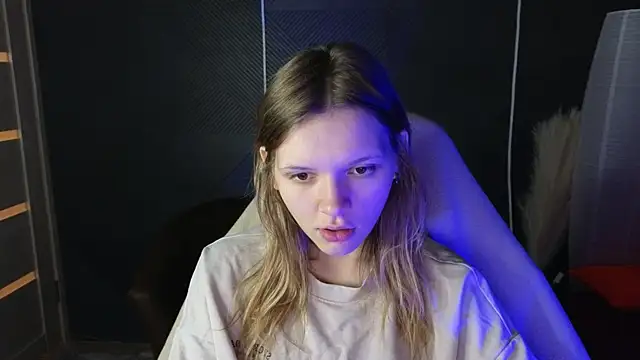 LitaBrom online show from 09-28-25, 03:56