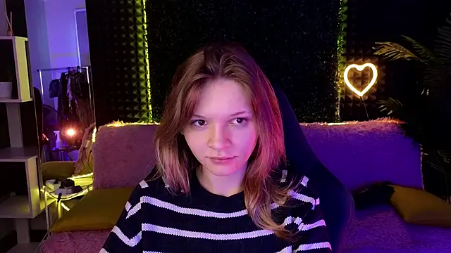 LitaBrom online show from 10-11-25, 01:49