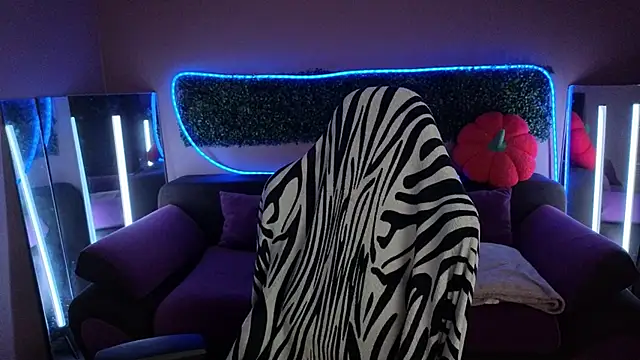 LitaBrom online show from 11-19-25, 08:58