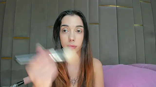 Snapshot of eva_lim chatting on 06-18-26, 03:38 eva lim online show from 06-18-26, 03:38