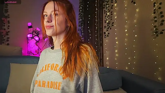  SweetFox  online show from 11-12-25, 07:24