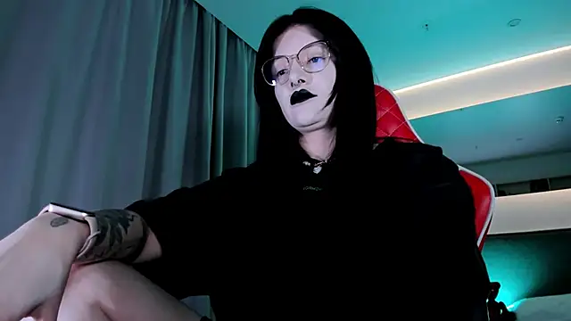 Snapshot of _Goddess_Misha_ chatting on 02-26-25, 01:32 Goddess Misha online show from 02-26-25, 01:32