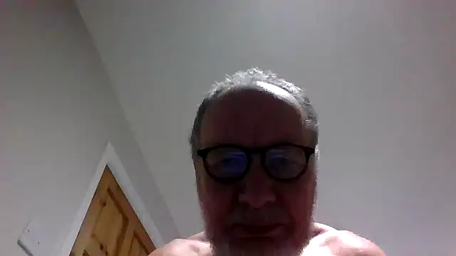Snapshot of jimmybenido chatting on 12-28-24, 05:25 jimmybenido online show from 12-28-24, 05:25