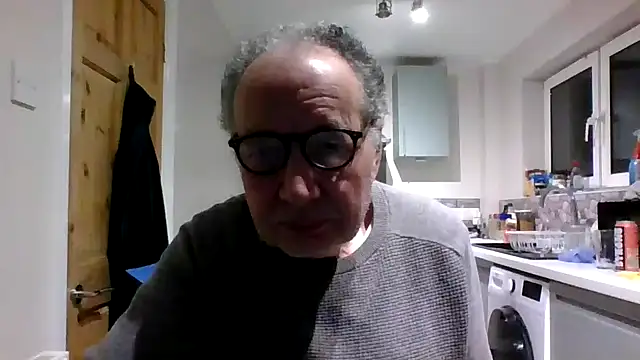 Snapshot of jimmybenido chatting on 01-17-25, 05:19 jimmybenido online show from 01-17-25, 05:19