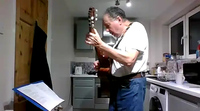 Snapshot of jimmybenido chatting on 01-21-25, 05:20 jimmybenido online show from 01-21-25, 05:20