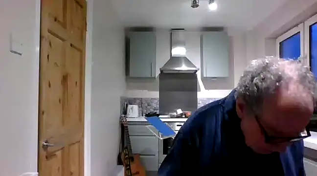 Snapshot of jimmybenido chatting on 01-27-25, 05:15 jimmybenido online show from 01-27-25, 05:15