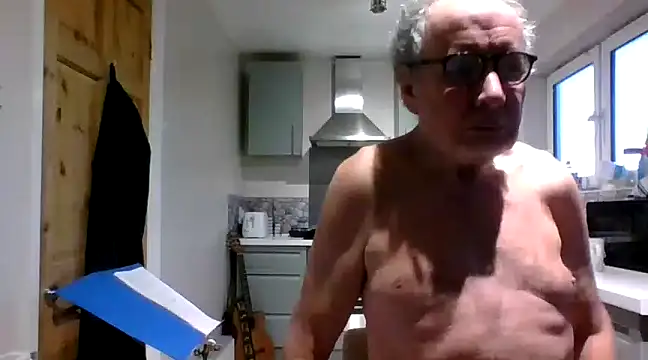 Snapshot of jimmybenido chatting on 01-31-25, 05:10 jimmybenido online show from 01-31-25, 05:10