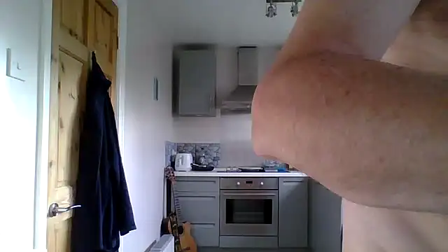 Snapshot of jimmybenido chatting on 09-28-25, 04:12 jimmybenido online show from 09-28-25, 04:12