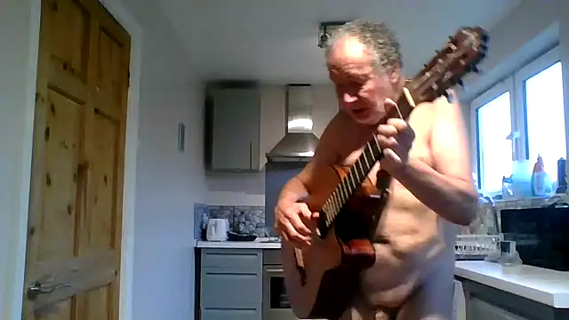 Snapshot of jimmybenido chatting on 10-07-25, 04:04 jimmybenido online show from 10-07-25, 04:04