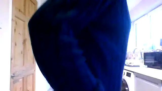 Snapshot of jimmybenido chatting on 10-17-25, 04:31 jimmybenido online show from 10-17-25, 04:31