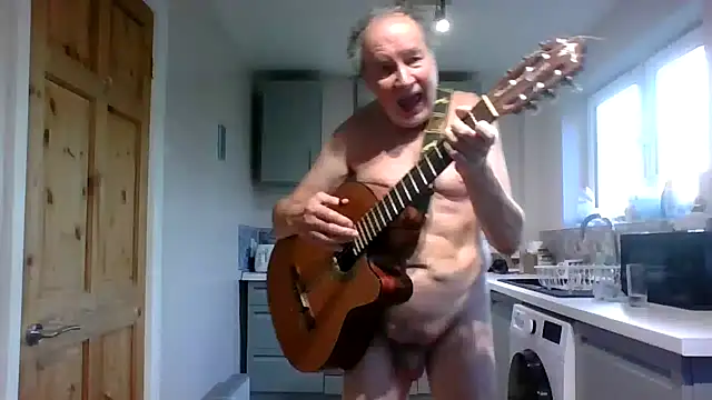 Snapshot of jimmybenido chatting on 10-20-25, 04:40 jimmybenido online show from 10-20-25, 04:40