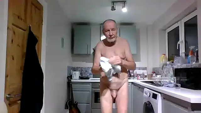 Snapshot of jimmybenido chatting on 11-29-25, 05:38 jimmybenido online show from 11-29-25, 05:38