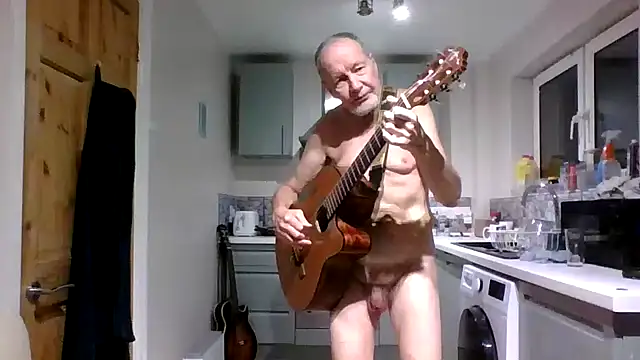 Snapshot of jimmybenido chatting on 12-05-25, 05:42 jimmybenido online show from 12-05-25, 05:42