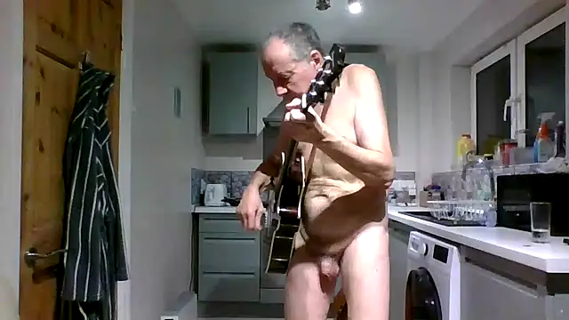 Snapshot of jimmybenido chatting on 12-22-25, 07:00 jimmybenido online show from 12-22-25, 07:00