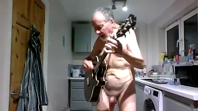 Snapshot of jimmybenido chatting on 01-05-26, 05:38 jimmybenido online show from 01-05-26, 05:38