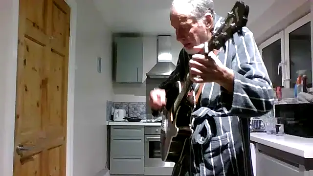 Snapshot of jimmybenido chatting on 01-06-26, 05:38 jimmybenido online show from 01-06-26, 05:38