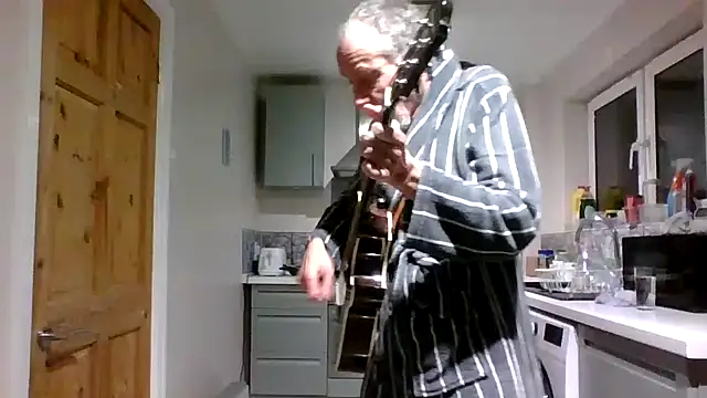 Snapshot of jimmybenido chatting on 01-10-26, 05:37 jimmybenido online show from 01-10-26, 05:37