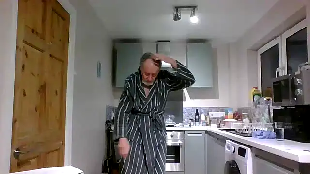 Snapshot of jimmybenido chatting on 02-03-26, 05:40 jimmybenido online show from 02-03-26, 05:40