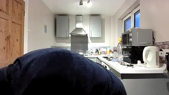 Snapshot of jimmybenido chatting on 02-13-26, 05:42 jimmybenido online show from 02-13-26, 05:42