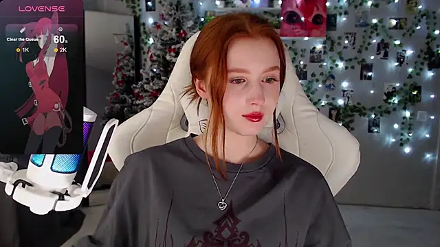 Snapshot of Meow_babe chatting on 12-15-24, 05:23 Meow babe online show from 12-15-24, 05:23