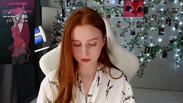 Snapshot of Meow_babe chatting on 12-25-24, 02:45 Meow babe online show from 12-25-24, 02:45