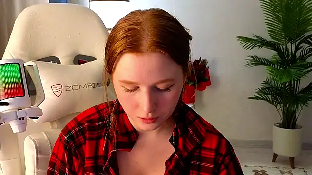 Snapshot of Meow_babe chatting on 01-22-25, 11:56 Meow babe online show from 01-22-25, 11:56