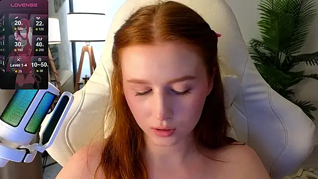 Snapshot of Meow_babe chatting on 02-22-25, 01:13 Meow babe online show from 02-22-25, 01:13