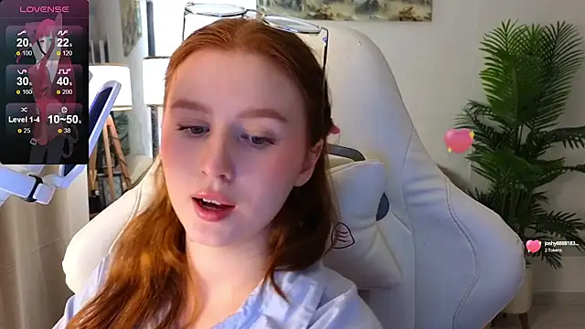 Snapshot of Meow_babe chatting on 02-23-25, 01:42 Meow babe online show from 02-23-25, 01:42