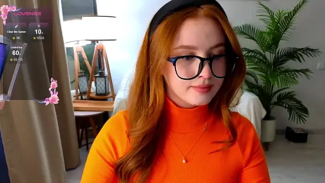 Meow babe online show from 10-31-25, 01:01