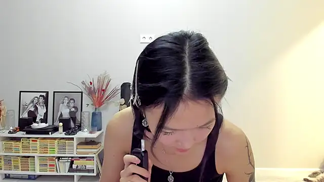 ailey chao online show from 11-29-25, 01:41