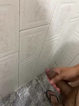 Snapshot of asrrael_22 chatting on 12-19-25, 05:14 asrrael 22 online show from 12-19-25, 05:14