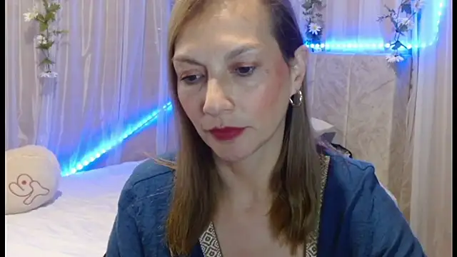 italagomez  online show from 01-19-25, 11:45