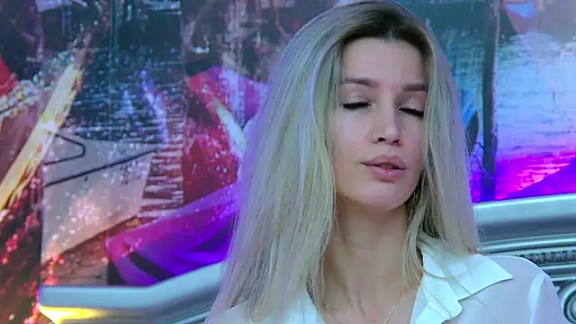 IvySamek online show from 10-06-25, 06:16