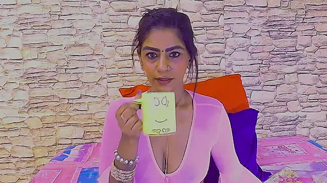 Snapshot of EroticSexyStripper chatting on 10-27-25, 02:32 EroticSexyStripper online show from 10-27-25, 02:32