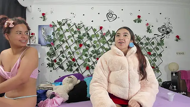 1lovelygirls online show from 01-04-25, 11:33