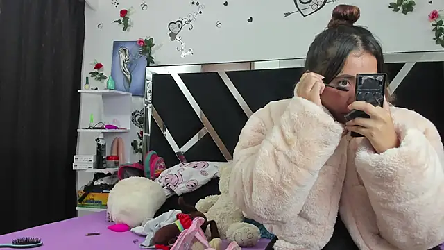 1lovelygirls online show from 01-22-25, 12:17