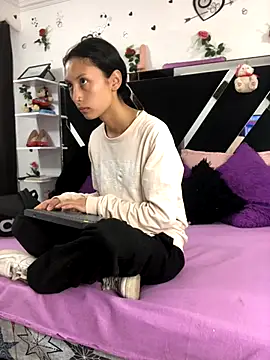 1lovelygirls online show from 10-09-25, 12:03